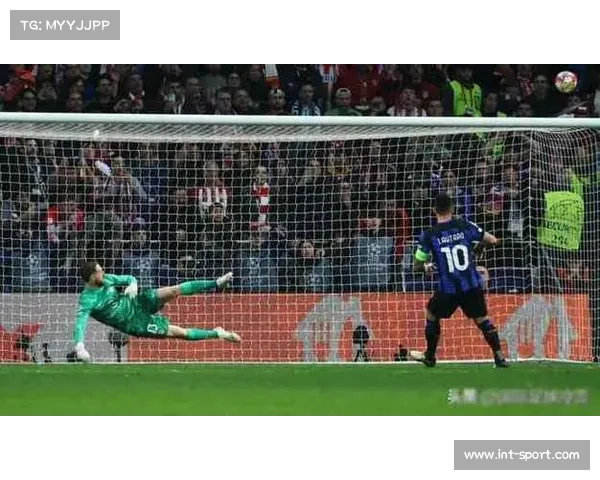 马丁内斯神扑救主，维拉门将成球队关键