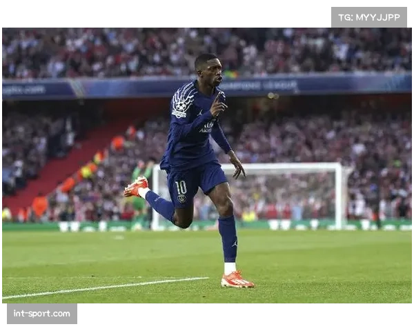 实时：登贝莱右路内切吸引三人，拉莫斯斜插肋部空当得球低射破门